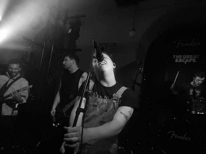 Nothing But Thieves