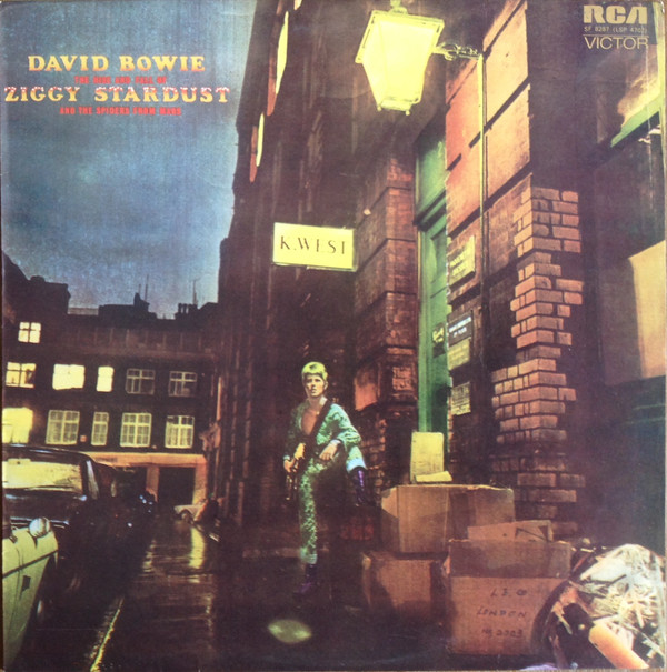 Hoes van The Rise And Fall Of Ziggy Stardust And The Spiders From Mars