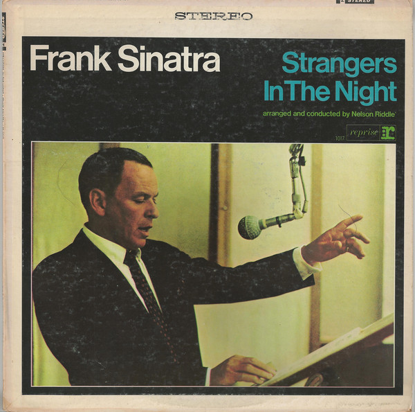 Hoes van Strangers In The Night