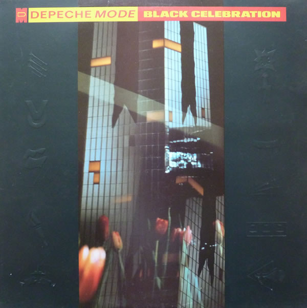 Hoes van Black Celebration