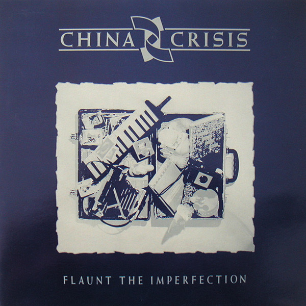 Hoes van Flaunt The Imperfection
